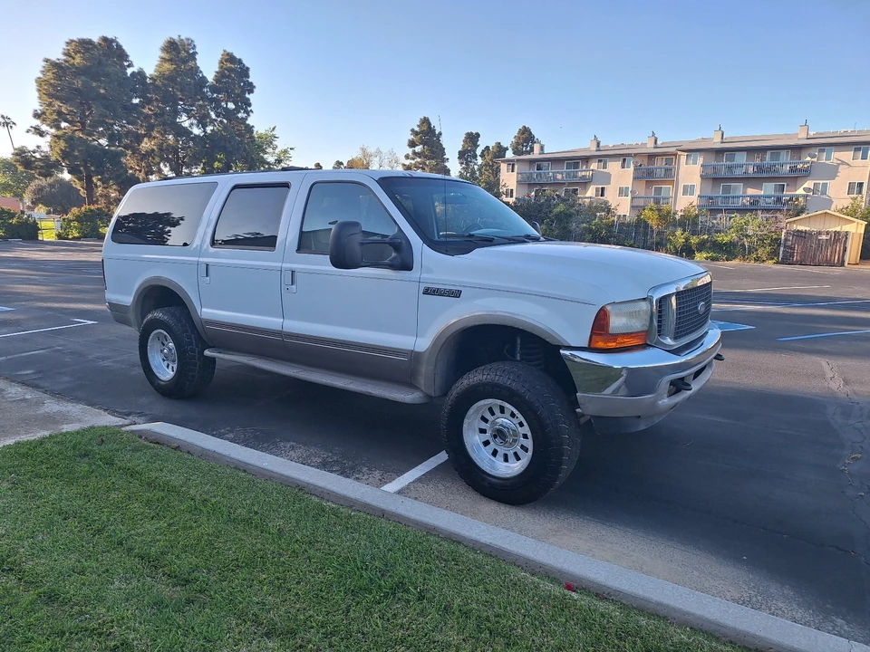 2000 Ford Excursion - Image 3 of 21