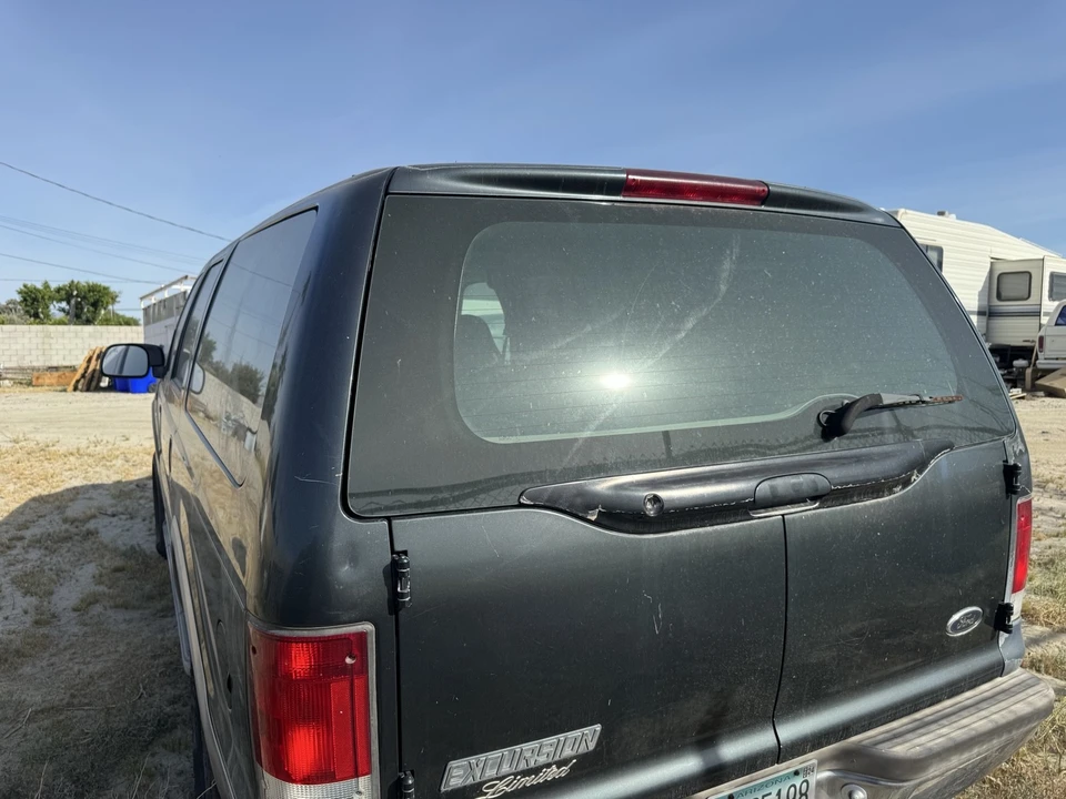 2000 Ford Excursion - Image 3 of 9