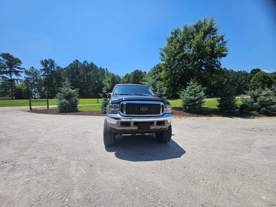 2000 Ford Excursion - Image 2 of 18