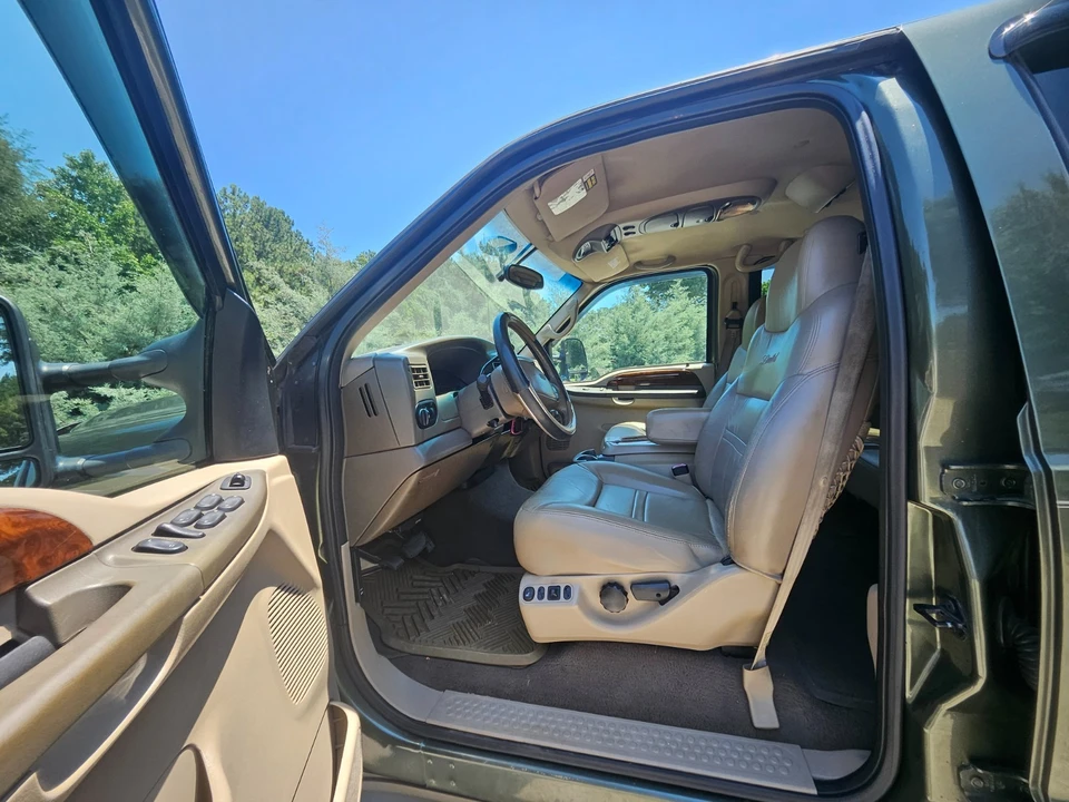 2000 Ford Excursion - Image 9 of 18