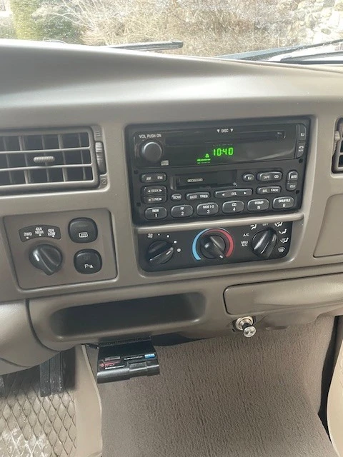 2000 Ford Excursion - Image 11 of 17