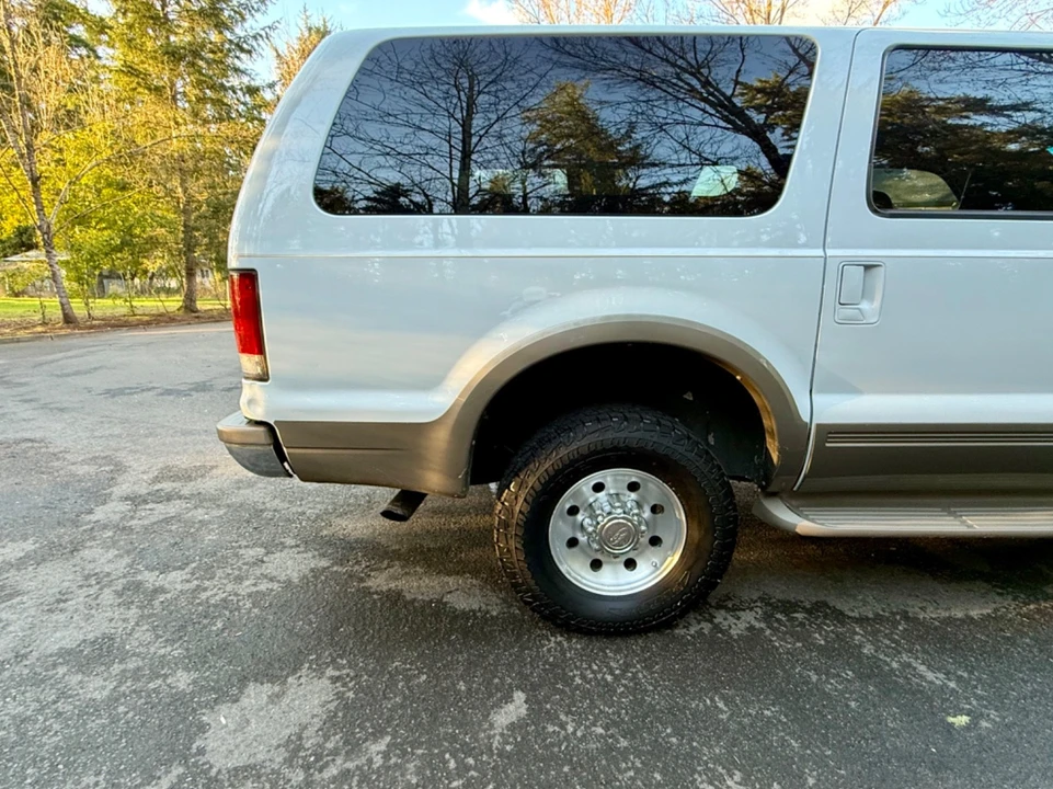 2000 Ford Excursion - Image 17 of 21