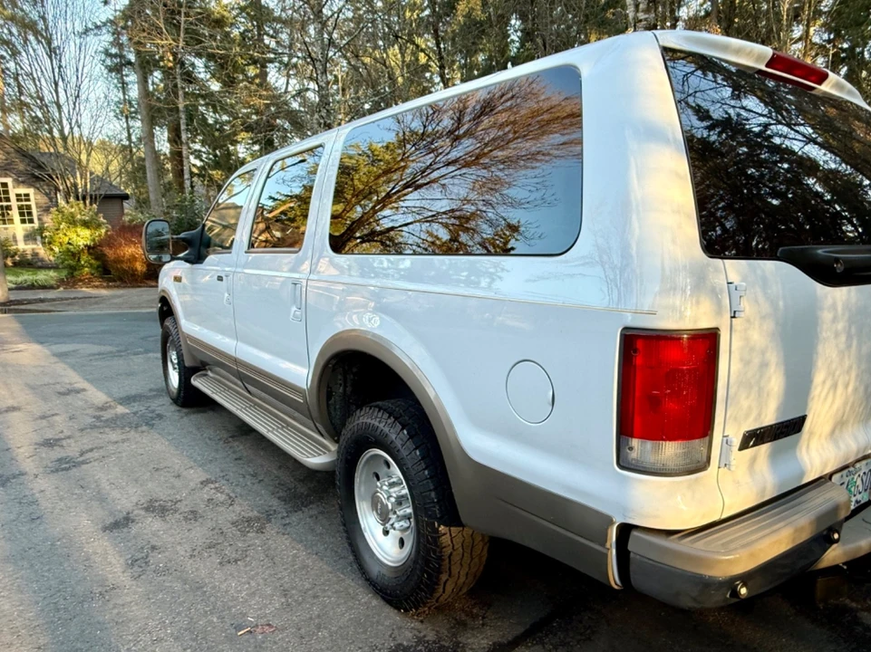 2000 Ford Excursion - Image 10 of 21