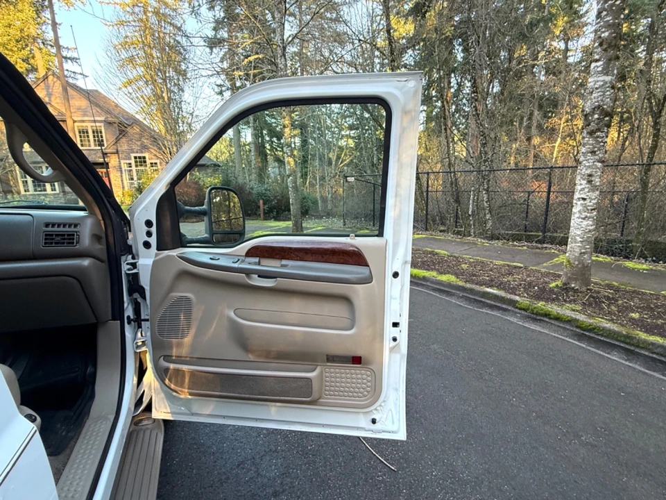 2000 Ford Excursion - Image 20 of 21