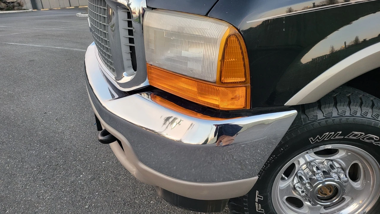 2000 Ford Excursion - Image 18 of 21