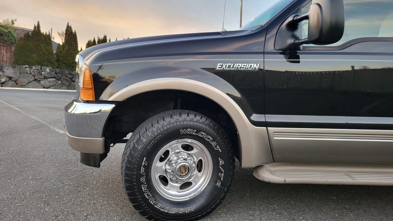 2000 Ford Excursion - Image 8 of 21