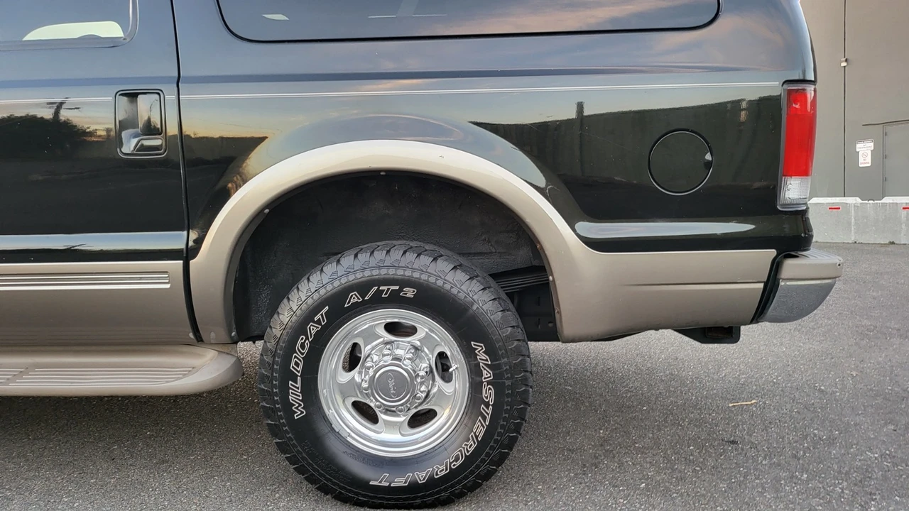 2000 Ford Excursion - Image 11 of 21