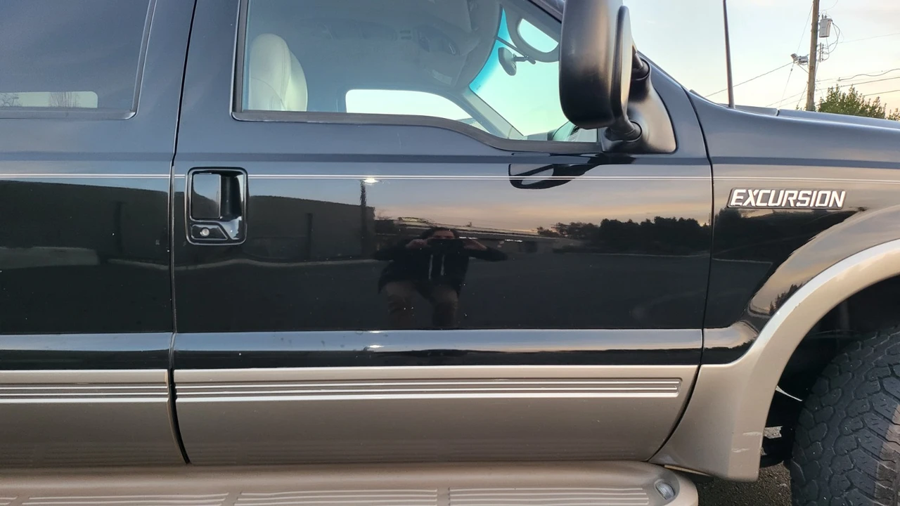 2000 Ford Excursion - Image 13 of 21