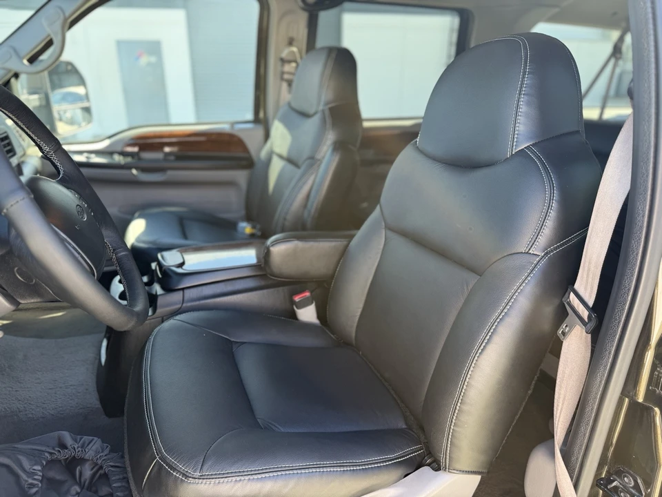 2000 Ford Excursion - Image 18 of 21