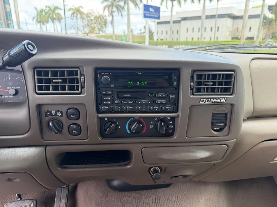 2000 Ford Excursion - Image 17 of 31
