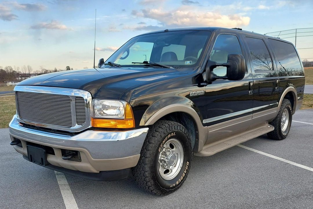 2000 Ford Excursion - Image 3 of 31