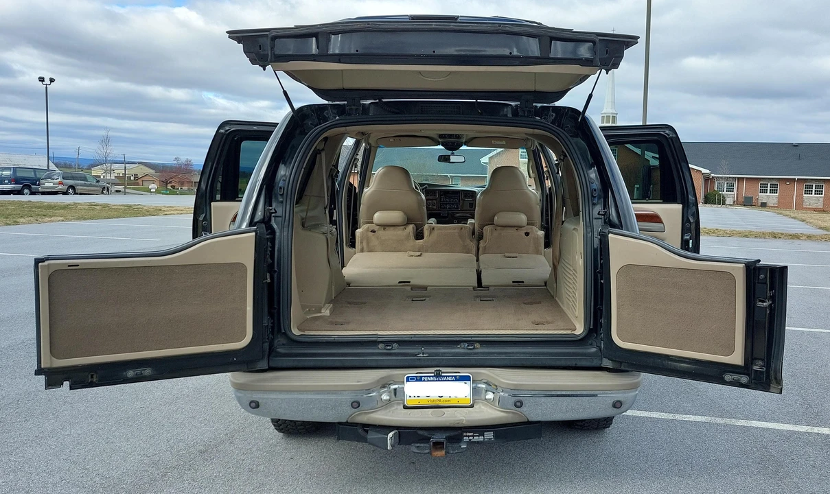 2000 Ford Excursion - Image 23 of 31