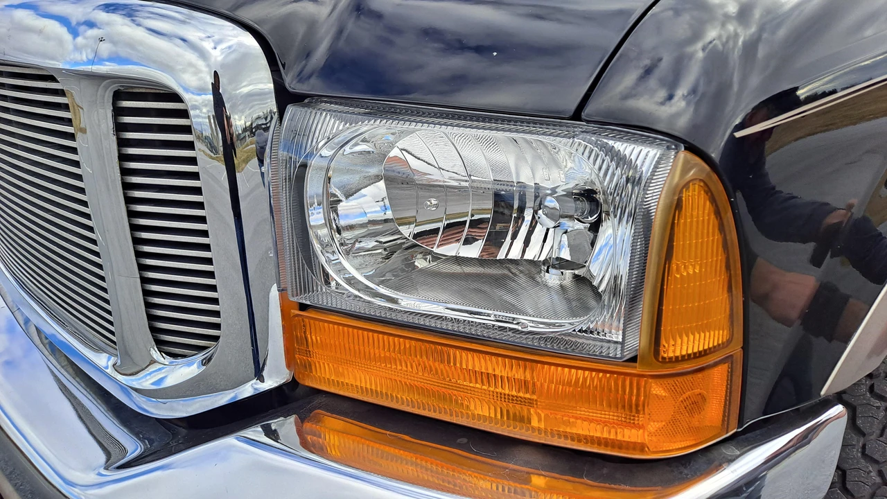2000 Ford Excursion - Image 26 of 31