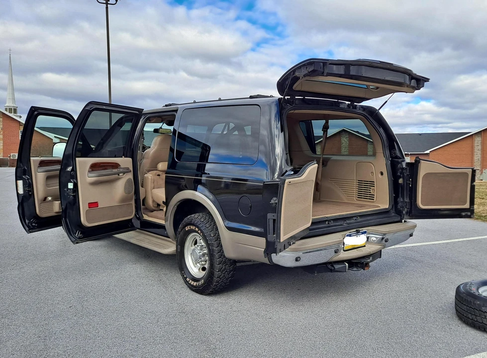 2000 Ford Excursion - Image 22 of 31