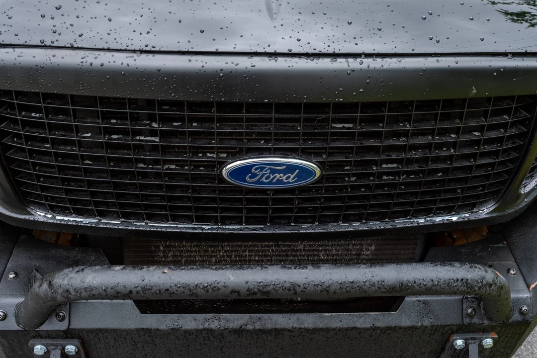 2000 Ford Excursion - Image 12 of 31