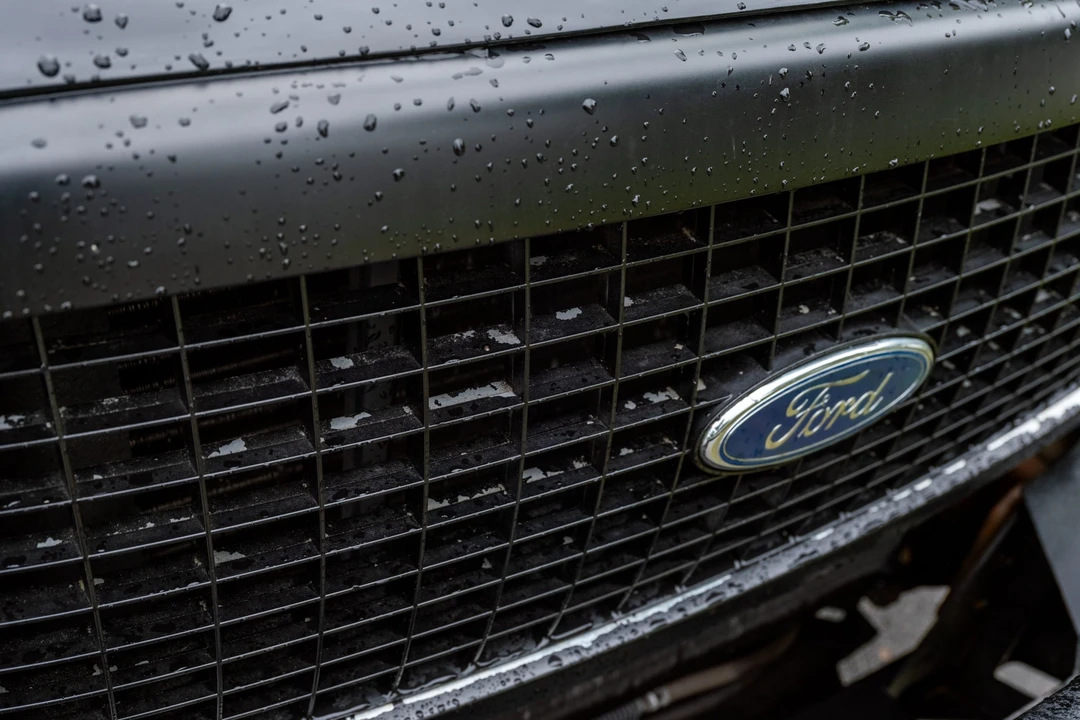 2000 Ford Excursion - Image 13 of 31