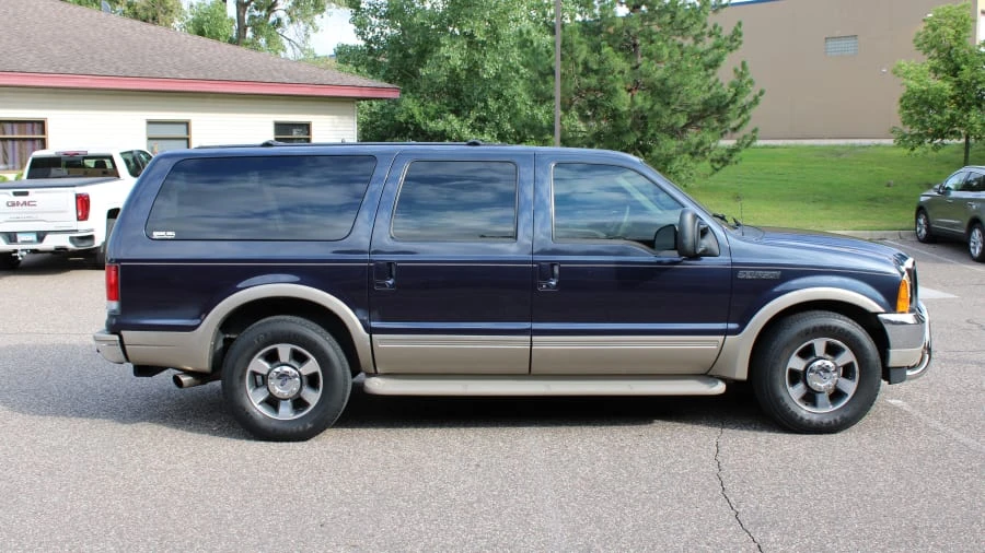 2000 Ford Excursion - Image 2 of 15