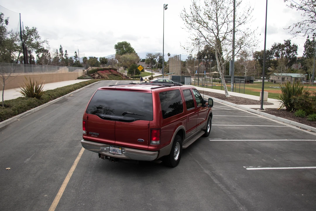 2000 Ford Excursion - Image 12 of 31