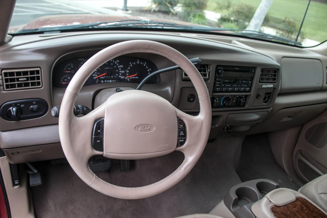 2000 Ford Excursion - Image 16 of 31