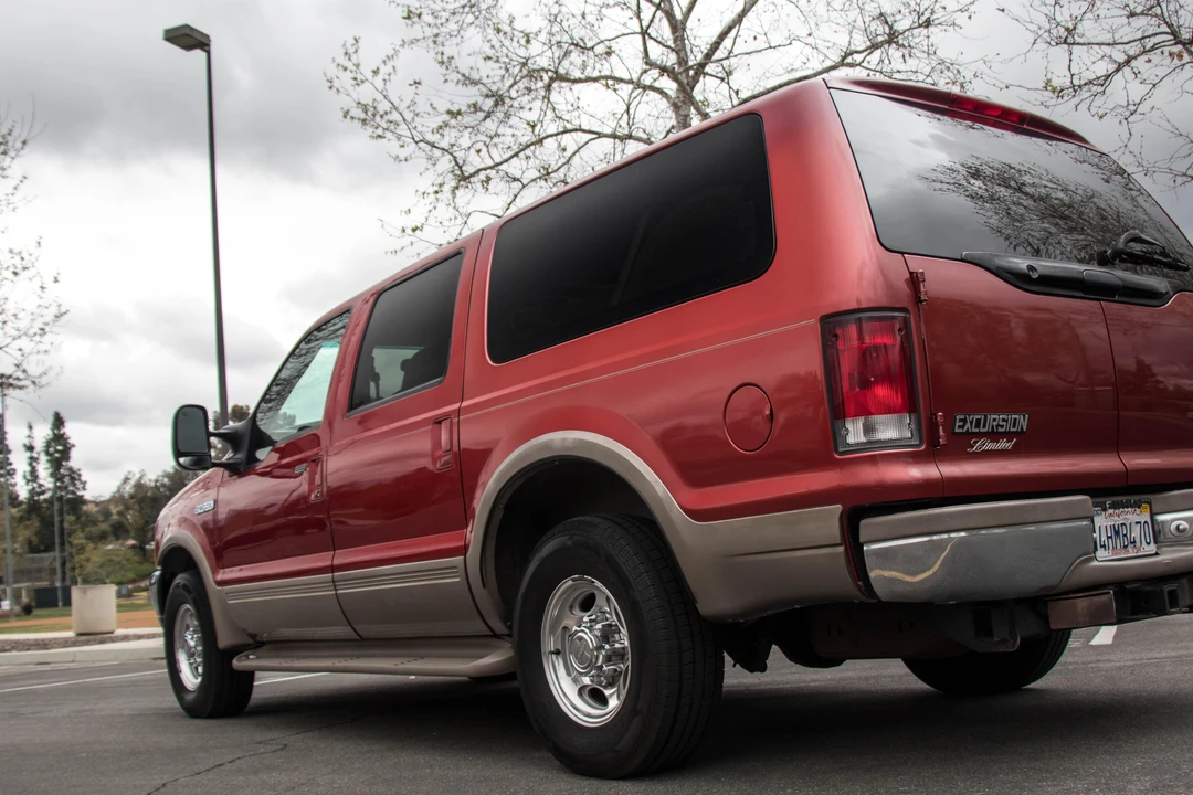 2000 Ford Excursion - Image 9 of 31