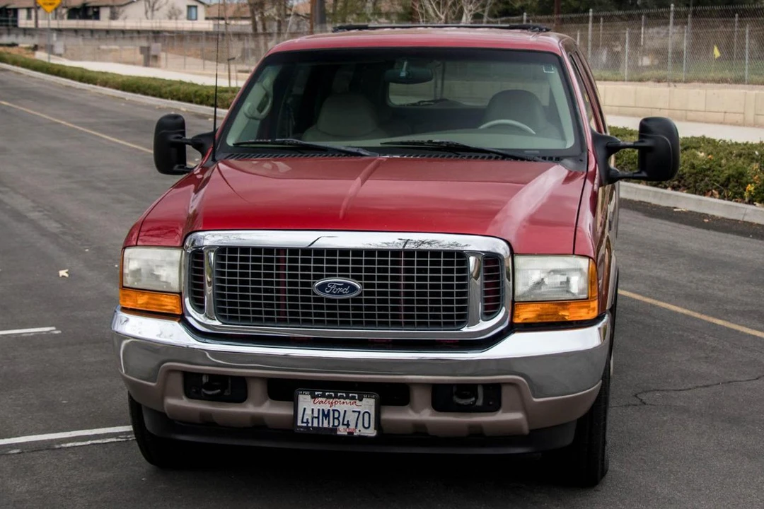 2000 Ford Excursion - Image 2 of 31