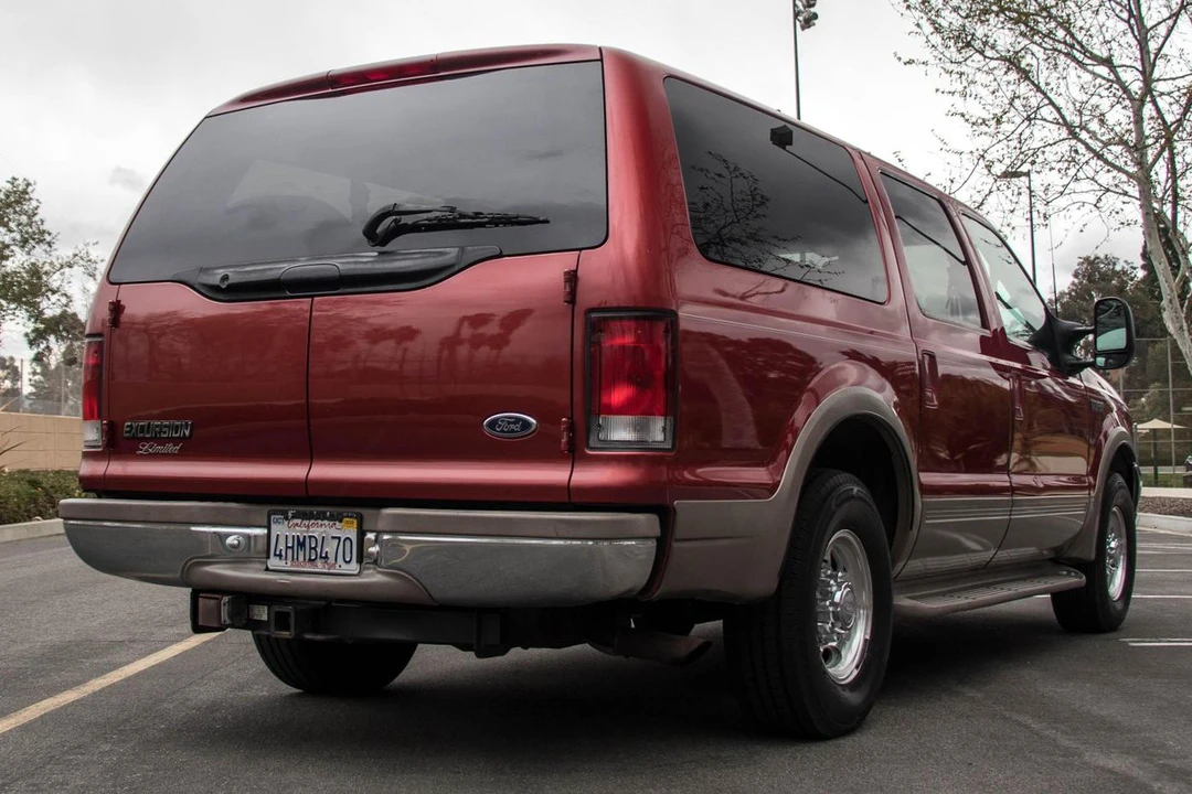 2000 Ford Excursion - Image 4 of 31