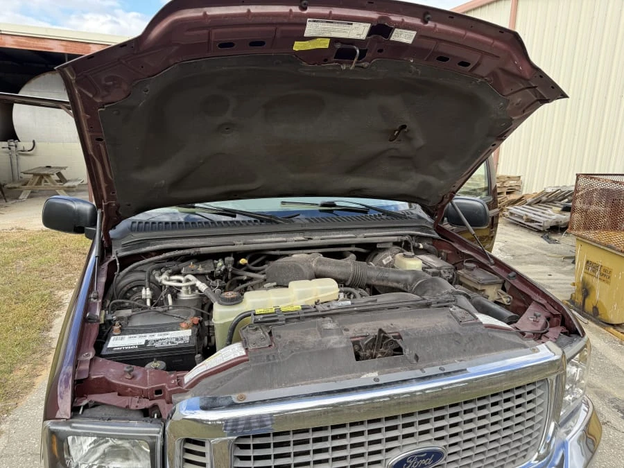 2000 Ford Excursion - Image 16 of 17