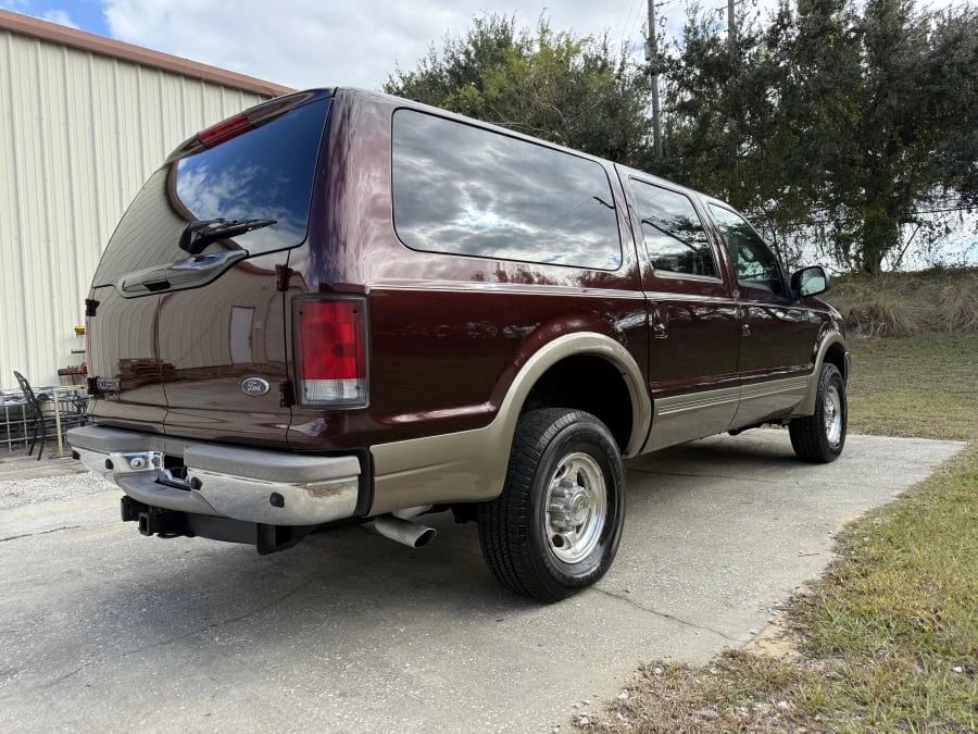 2000 Ford Excursion - Image 2 of 17