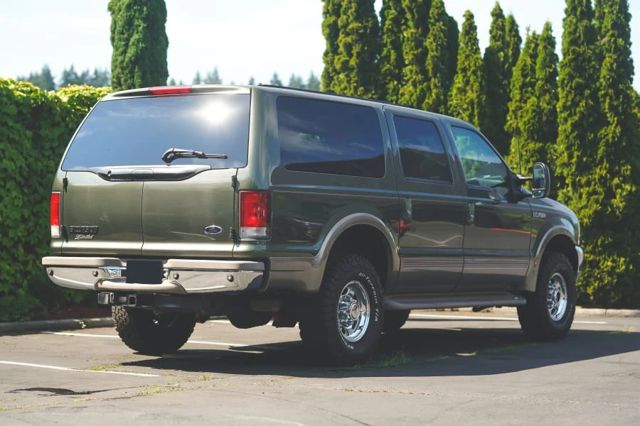 2000 Ford Excursion - Image 3 of 31
