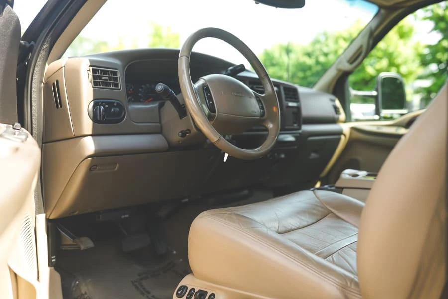 2000 Ford Excursion - Image 4 of 31