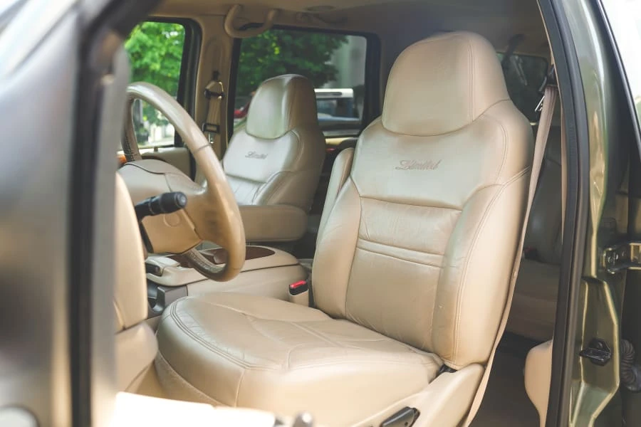2000 Ford Excursion - Image 11 of 31