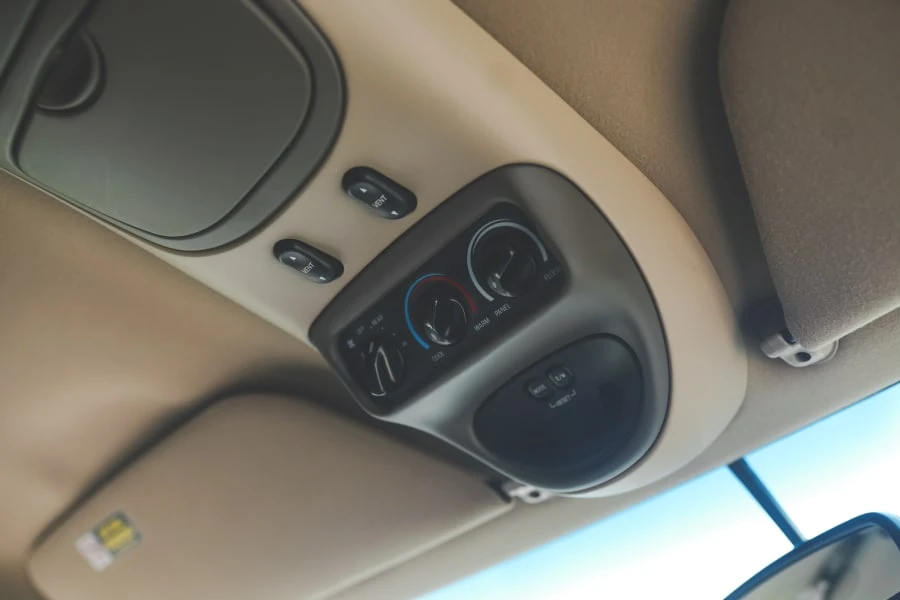 2000 Ford Excursion - Image 22 of 31