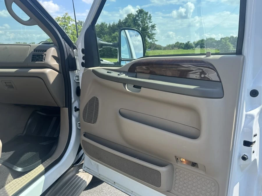 2000 Ford Excursion - Image 14 of 30