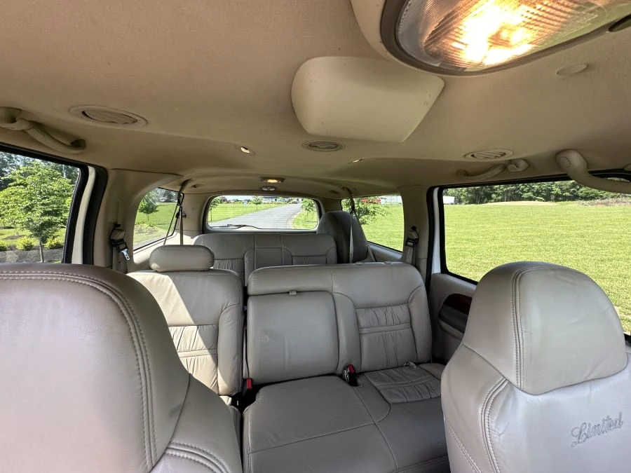 2000 Ford Excursion - Image 23 of 30