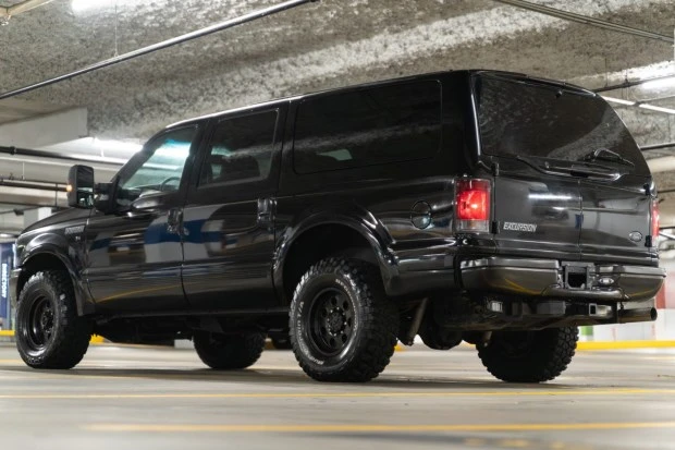 2000 Ford Excursion - Image 2 of 7