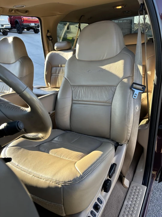 2000 Ford Excursion - Image 24 of 31