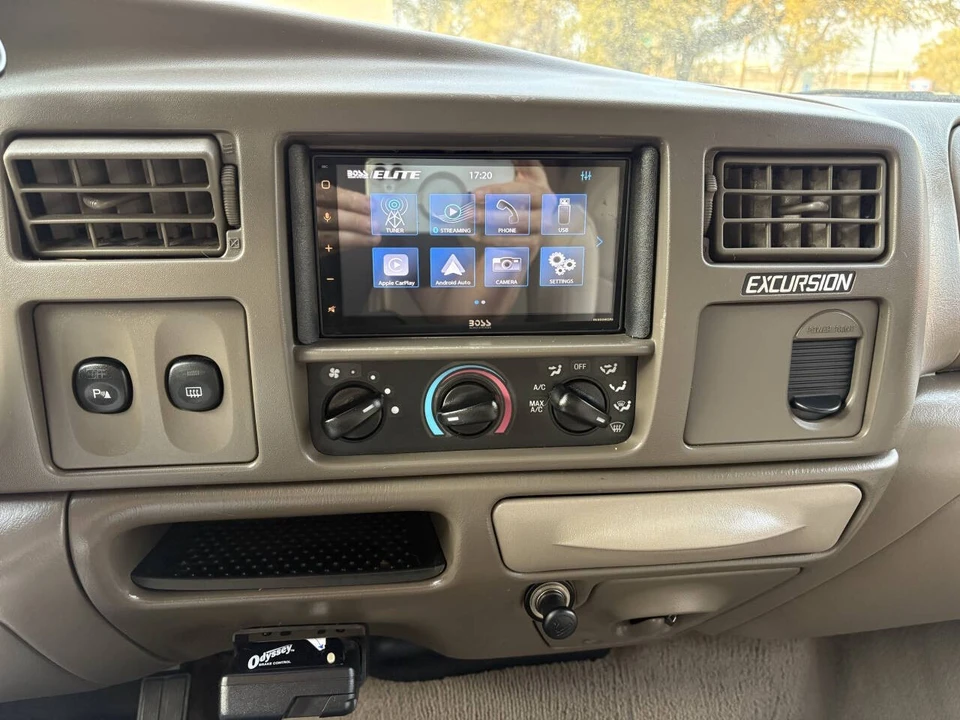 2000 Ford Excursion - Image 19 of 20
