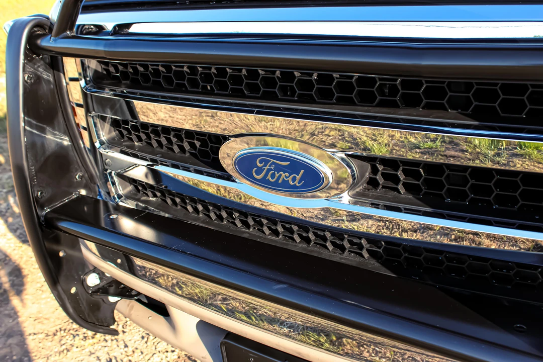 2000 Ford Excursion - Image 23 of 31