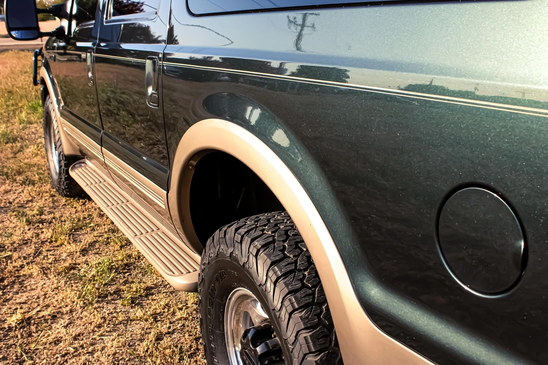 2000 Ford Excursion - Image 27 of 31