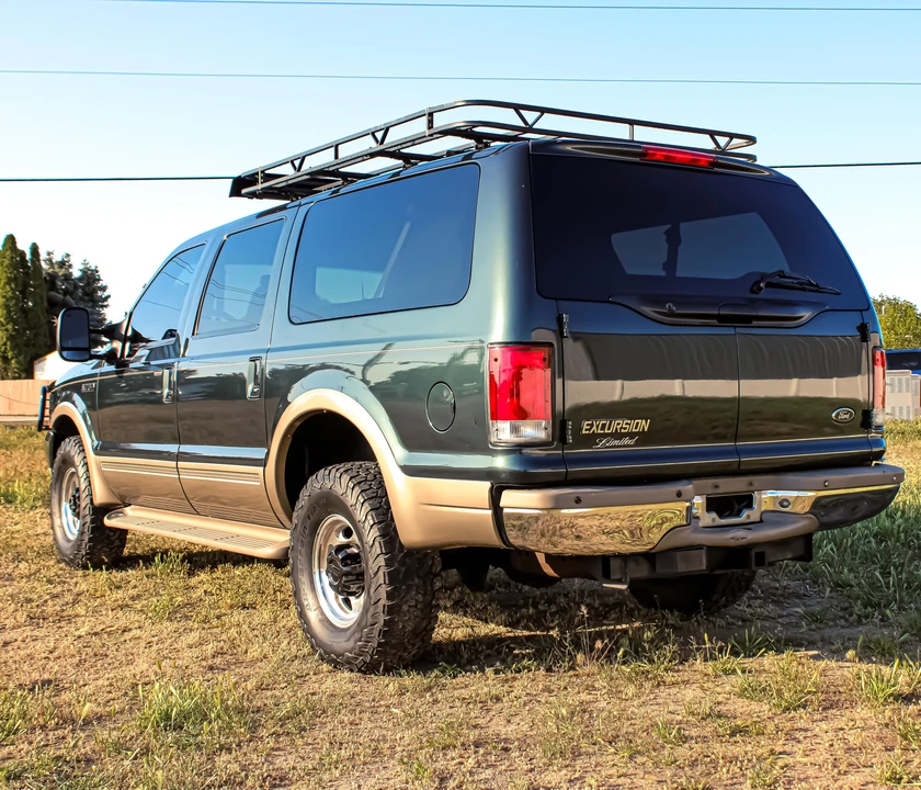 2000 Ford Excursion - Image 12 of 31