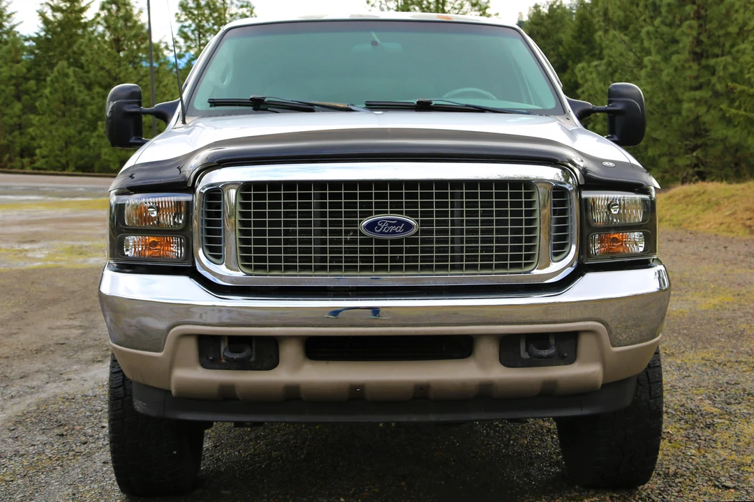 2000 Ford Excursion - Image 2 of 21