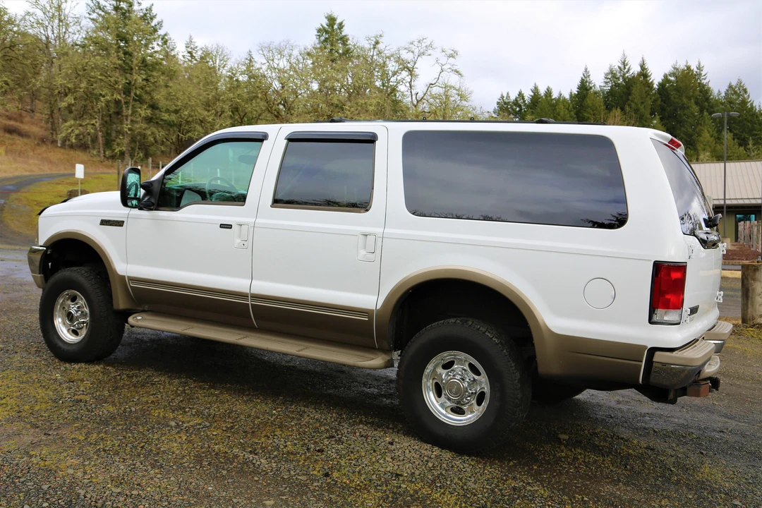 2000 Ford Excursion - Image 11 of 21