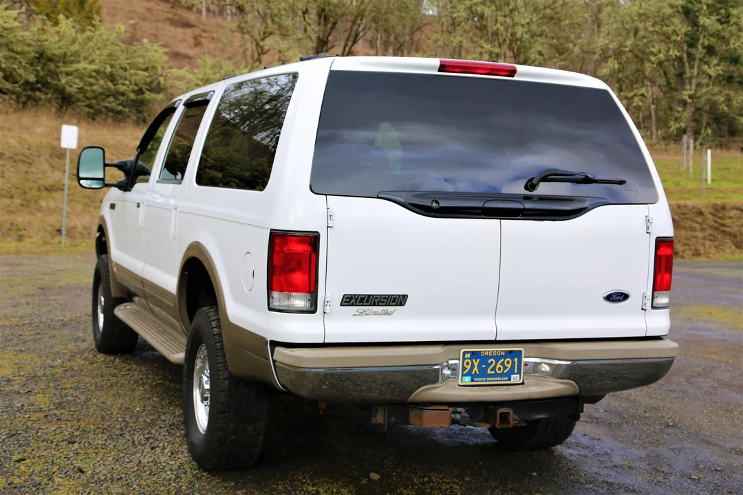 2000 Ford Excursion - Image 13 of 21