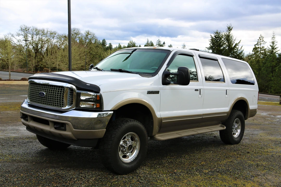 2000 Ford Excursion - Image 9 of 21