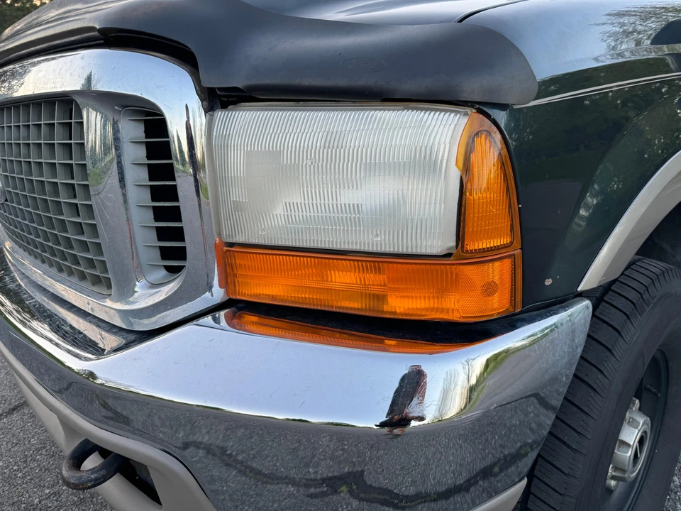 2000 Ford Excursion - Image 18 of 31