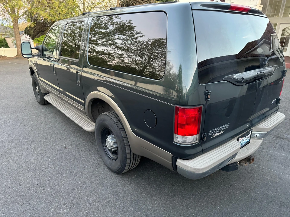 2000 Ford Excursion - Image 9 of 31