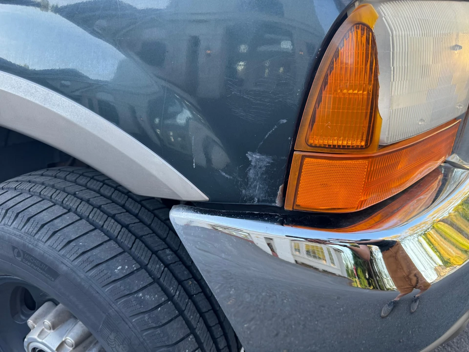 2000 Ford Excursion - Image 16 of 31