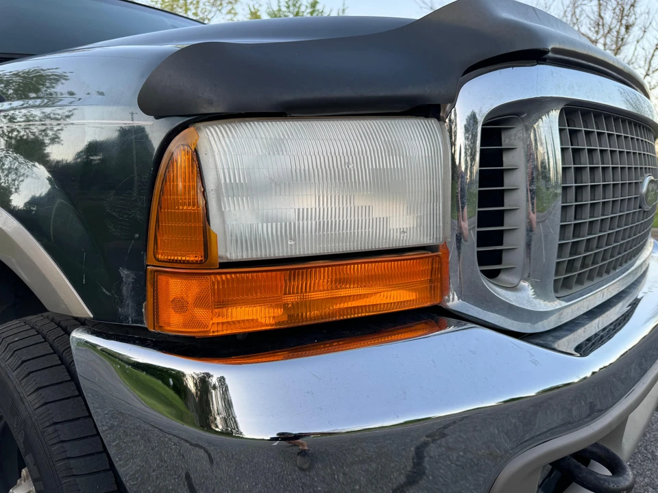 2000 Ford Excursion - Image 17 of 31