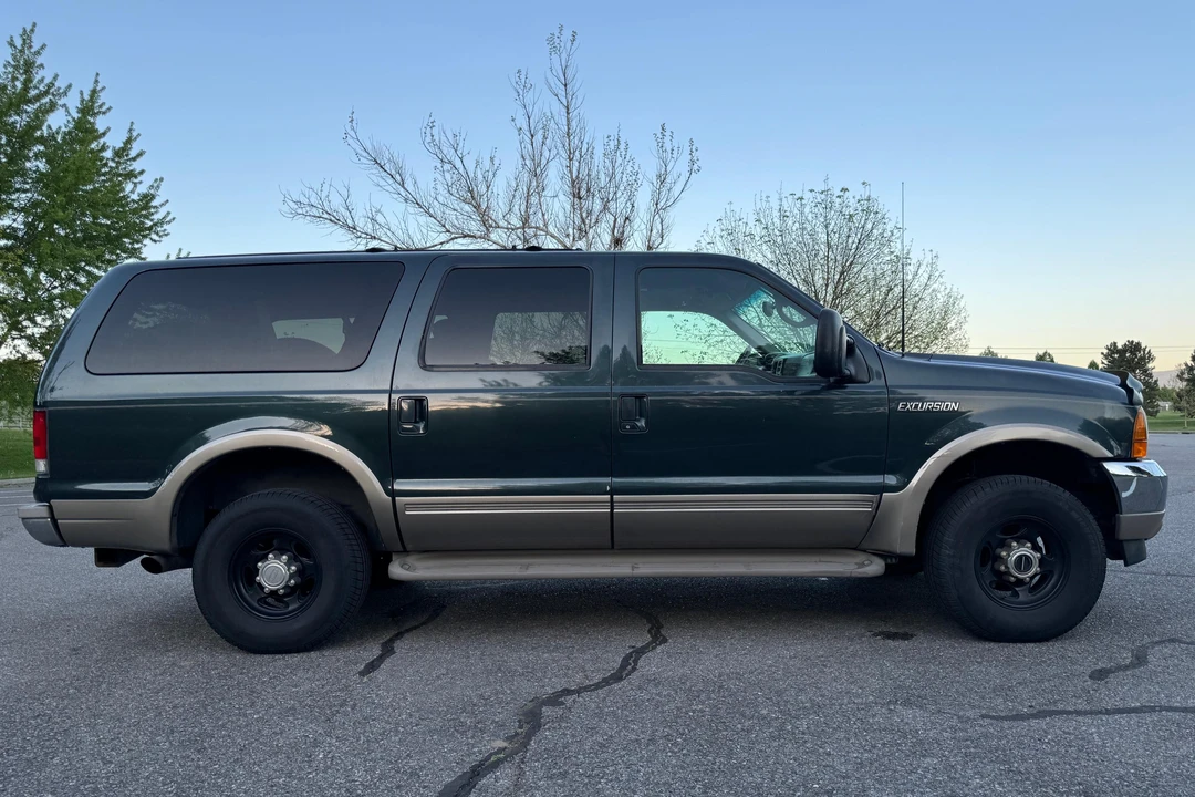 2000 Ford Excursion - Image 3 of 31