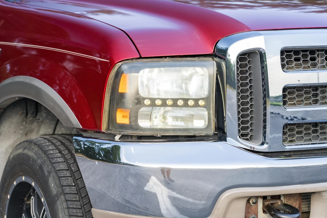 2000 Ford Excursion - Image 13 of 31
